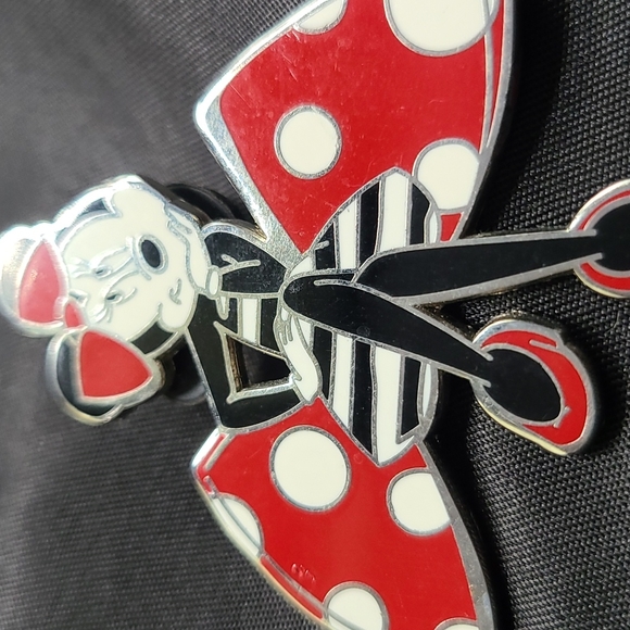 MINNIE MOUSE red Bow 🎀 Pin Disney Paris Brooch Black White Red Lapel Tie Tack - Picture 8 of 11